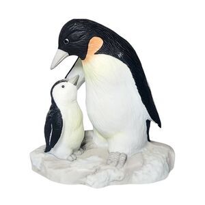 Vintage 1995 Lefton Penguin With Baby Figurine #10446 Hand Painted 3.5" Tall